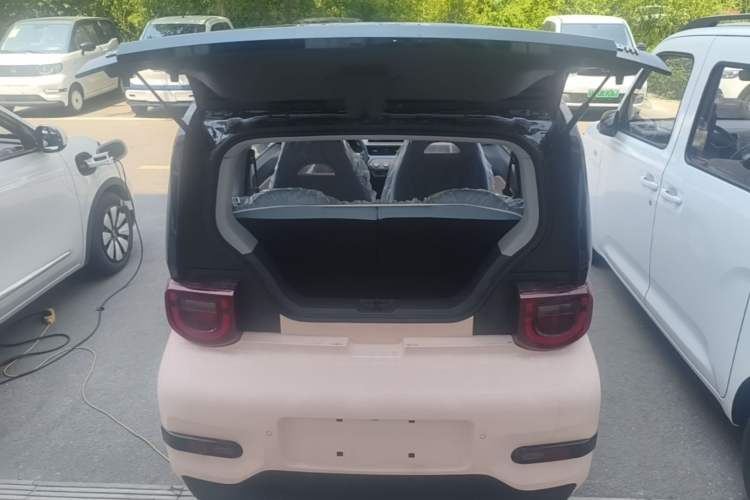 Used Chery QQ Ice Cream 2025 205km Qi Energy Version Trunk