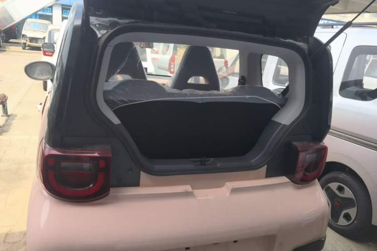 Used Chery QQ Ice Cream 2025 205km Qi Energy Version Trunk