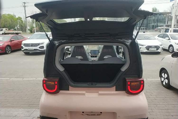 Used Chery QQ Ice Cream 2025 205km Qi Energy Version Trunk