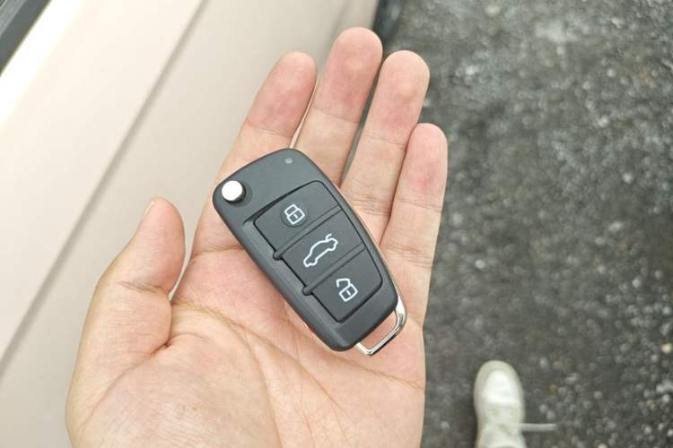 Used Chery QQ Ice Cream 2025 205km Qi Energy Version Vehicle Key