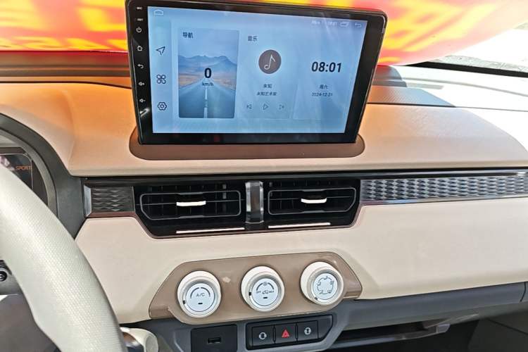 Used Chery QQ Ice Cream 2025 205km Qi Energy Version Audio And AC Panel
