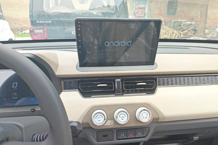 Used Chery QQ Ice Cream 2025 205km Qi Energy Version Audio And AC Panel