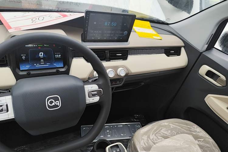 Used Chery QQ Ice Cream 2025 205km Qi Energy Version Audio And AC Panel