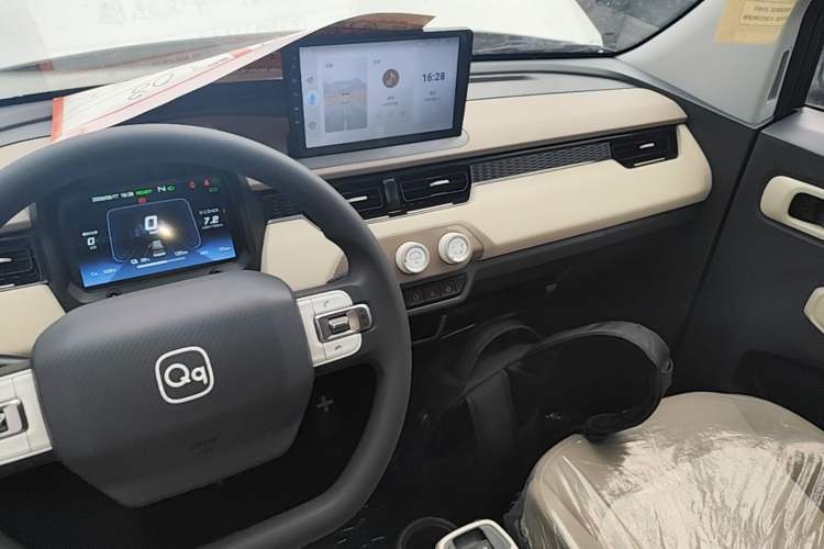 Used Chery QQ Ice Cream 2025 205km Qi Energy Version Audio And AC Panel