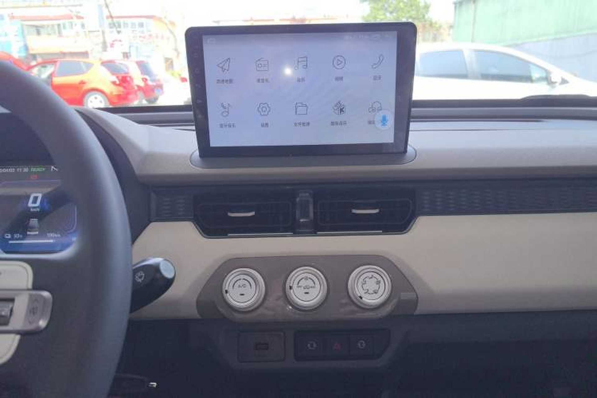 Used Chery QQ Ice Cream 2025 205km Qi Energy Version Audio And AC Panel