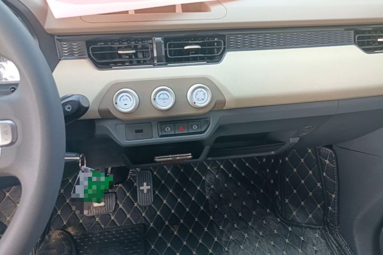 Used Chery QQ Ice Cream 2025 155km Sundae Edition Audio And AC Panel