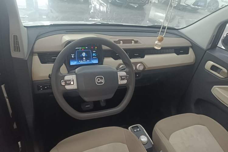 Used Chery QQ Ice Cream 2025 155km Sundae Edition Center Console