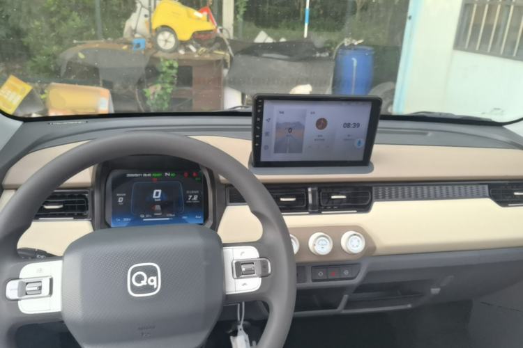 Used Chery QQ Ice Cream 2025 205km Qi Energy Version Center Console