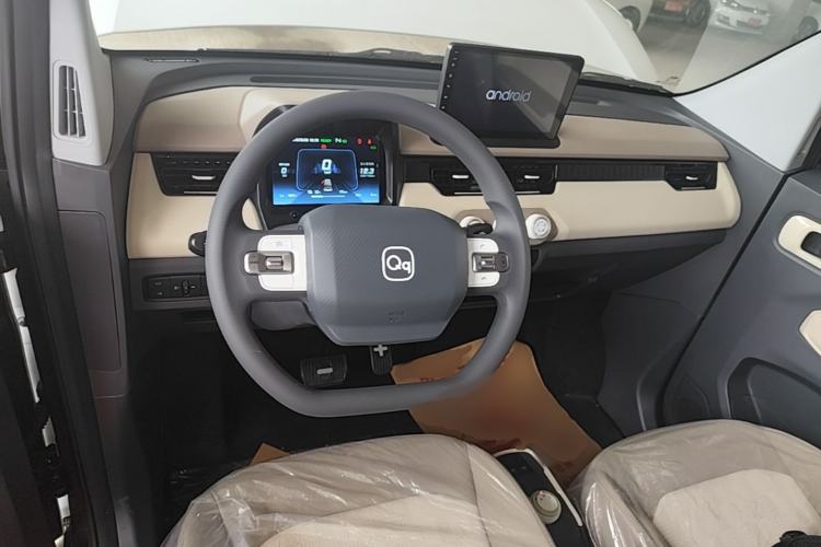Used Chery QQ Ice Cream 2025 205km Qi Energy Version Center Console
