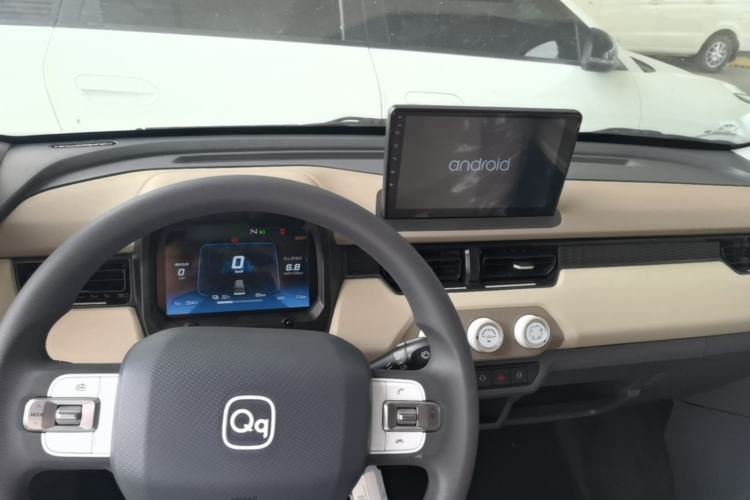 Used Chery QQ Ice Cream 2025 205km Qi Energy Version Center Console