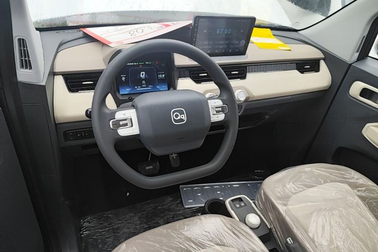 Used Chery QQ Ice Cream 2025 205km Qi Energy Version Center Console