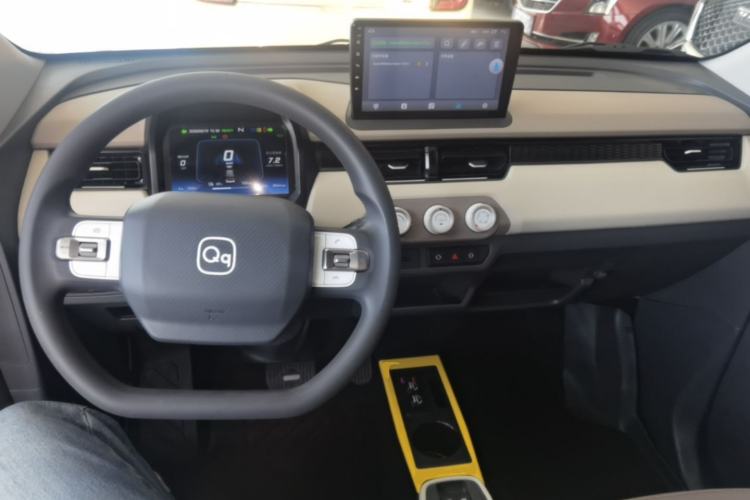 Used Chery QQ Ice Cream 2025 205km Qi Energy Version Center Console