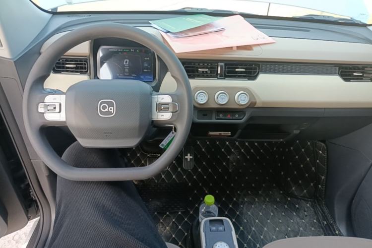 Used Chery QQ Ice Cream 2025 155km Sundae Edition Center Console