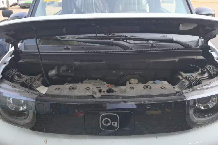 Used Chery QQ Ice Cream 2025 205km Qi Energy Version Engine Bay