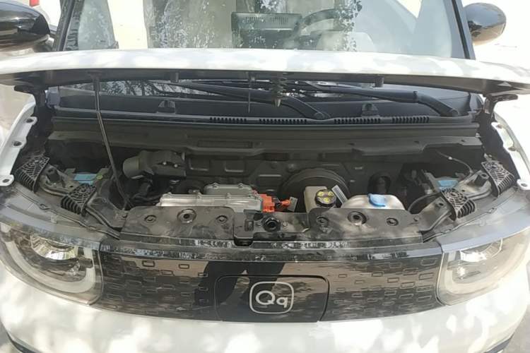 Used Chery QQ Ice Cream 2025 205km Qi Energy Version Engine Bay