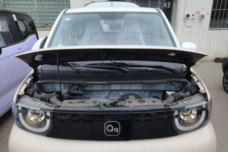 Used Chery QQ Ice Cream 2025 205km Qi Energy Version Engine Bay