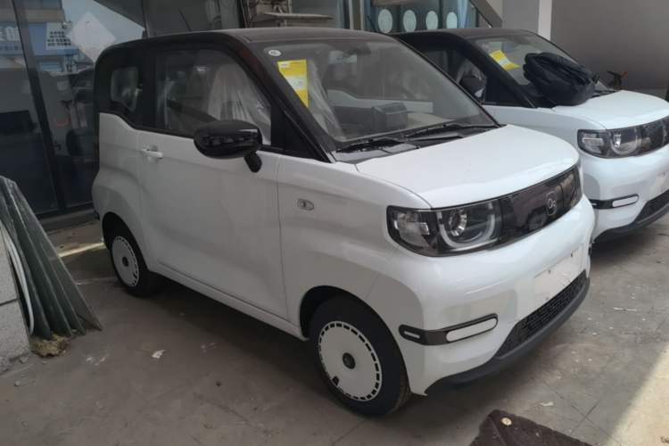 Used Chery QQ Ice Cream 2025 205km Qi Energy Version Front Right 45 Deg