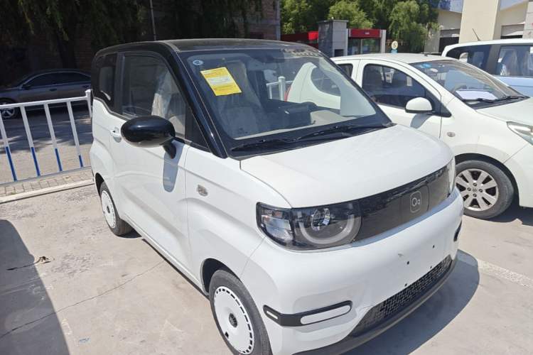 Used Chery QQ Ice Cream 2025 205km Qi Energy Version Front Right 45 Deg