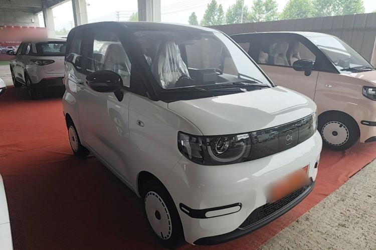 Used Chery QQ Ice Cream 2025 205km Qi Energy Version Front Right 45 Deg