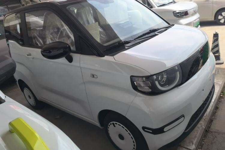 Used Chery QQ Ice Cream 2025 205km Qi Energy Version Front Right 45 Deg