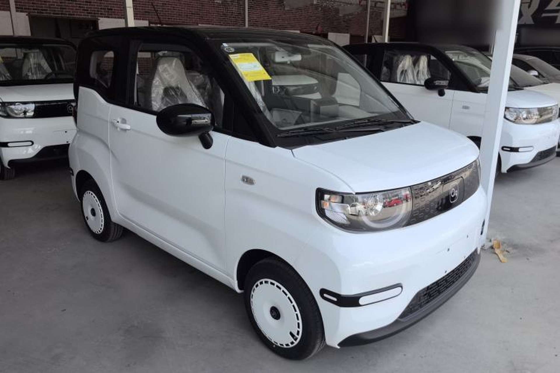 Used Chery QQ Ice Cream 2025 205km Qi Energy Version Front Right 45 Deg
