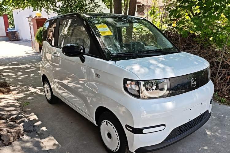 Used Chery QQ Ice Cream 2025 205km Qi Energy Version Front Right 45 Deg
