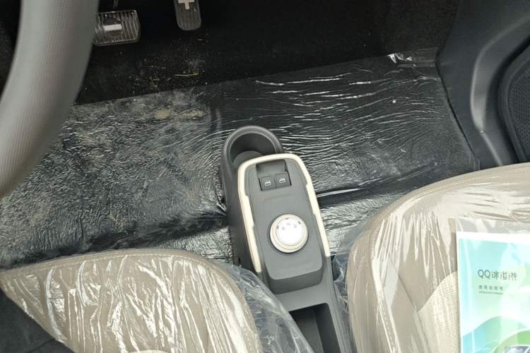Used Chery QQ Ice Cream 2025 205km Qi Energy Version Gear Lever