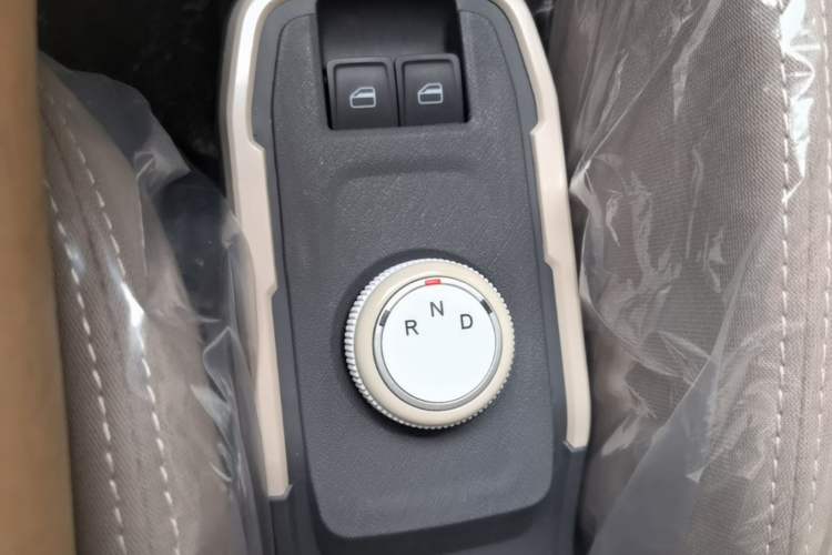 Used Chery QQ Ice Cream 2025 205km Qi Energy Version Gear Lever