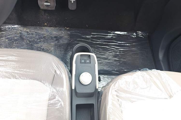 Used Chery QQ Ice Cream 2025 205km Qi Energy Version Gear Lever