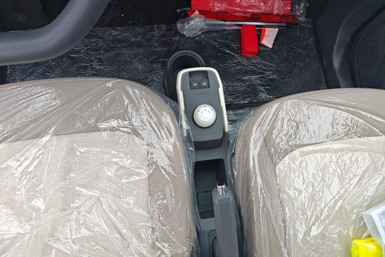 Used Chery QQ Ice Cream 2025 205km Qi Energy Version Gear Lever
