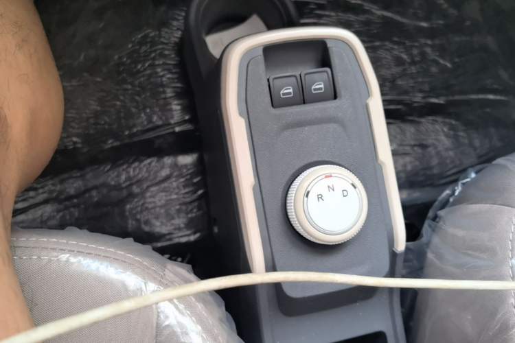 Used Chery QQ Ice Cream 2025 205km Qi Energy Version Gear Lever
