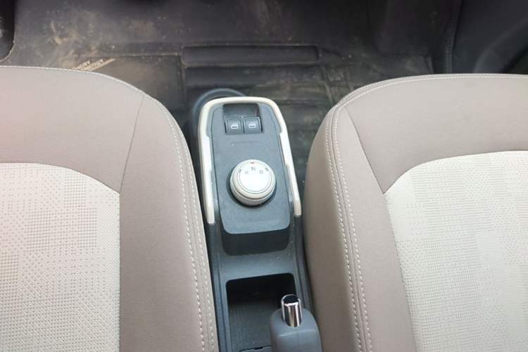 Used Chery QQ Ice Cream 2025 155km Sundae Edition Gear Lever