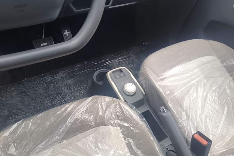 Used Chery QQ Ice Cream 2025 205km Qi Energy Version Gear Lever