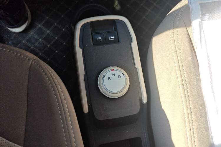 Used Chery QQ Ice Cream 2025 205km Qi Energy Version Gear Lever