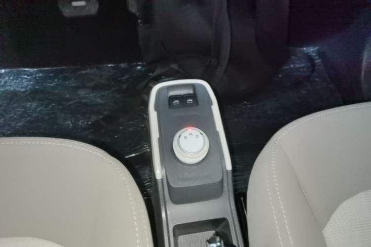 Used Chery QQ Ice Cream 2025 155km Sundae Edition Gear Lever