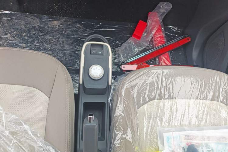 Used Chery QQ Ice Cream 2025 205km Qi Energy Version Gear Lever