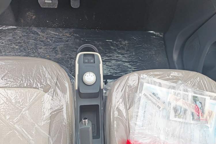 Used Chery QQ Ice Cream 2025 205km Qi Energy Version Gear Lever