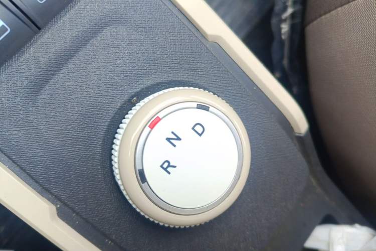 Used Chery QQ Ice Cream 2025 205km Qi Energy Version Gear Lever