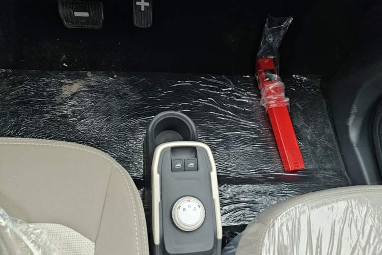 Used Chery QQ Ice Cream 2025 205km Qi Energy Version Gear Lever