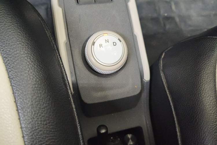 Used Chery QQ Ice Cream 2025 205km Qi Energy Version Gear Lever