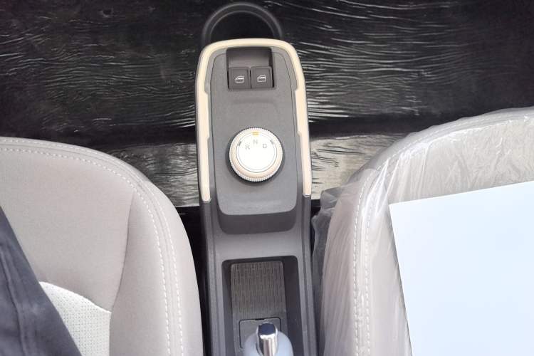 Used Chery QQ Ice Cream 2025 205km Qi Energy Version Gear Lever