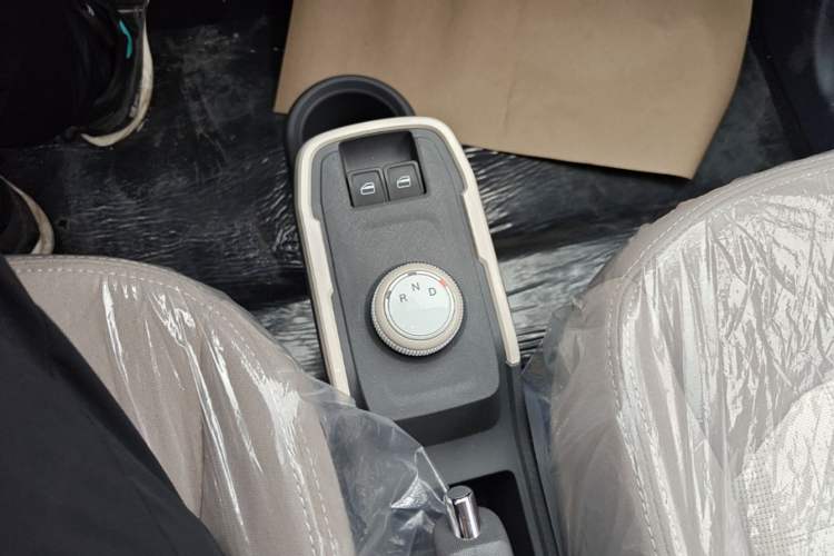 Used Chery QQ Ice Cream 2025 205km Qi Energy Version Gear Lever