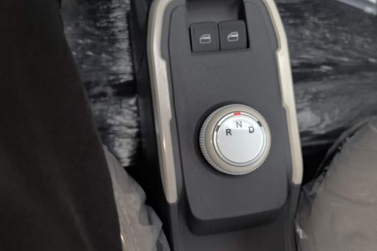 Used Chery QQ Ice Cream 2025 205km Qi Energy Version Gear Lever
