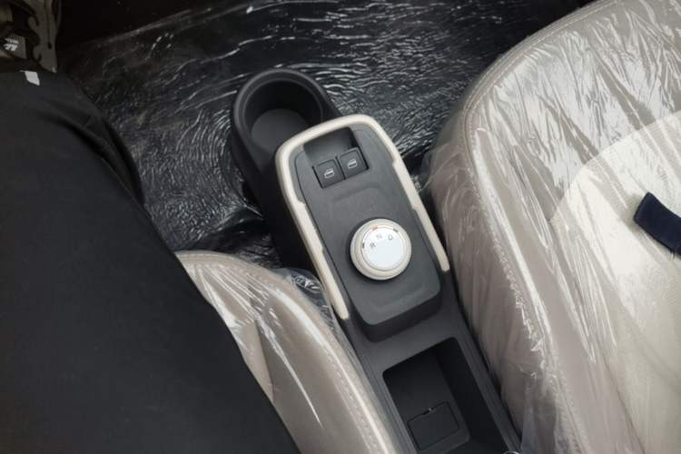 Used Chery QQ Ice Cream 2025 205km Qi Energy Version Gear Lever