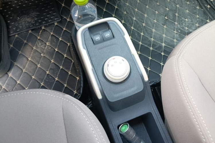Used Chery QQ Ice Cream 2025 155km Sundae Edition Gear Lever