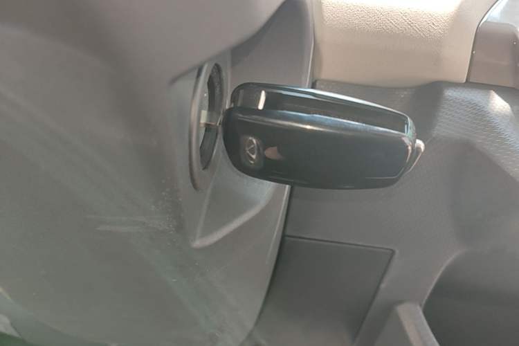 Used Chery QQ Ice Cream 2025 205km Qi Energy Version Interior 1