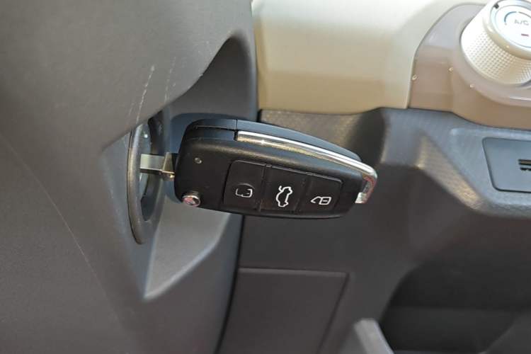 Used Chery QQ Ice Cream 2025 155km Sundae Edition Interior 1