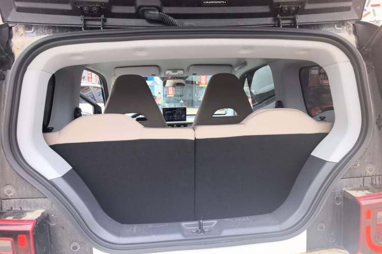 Used Chery QQ Ice Cream 2025 155km Sundae Edition Interior 7