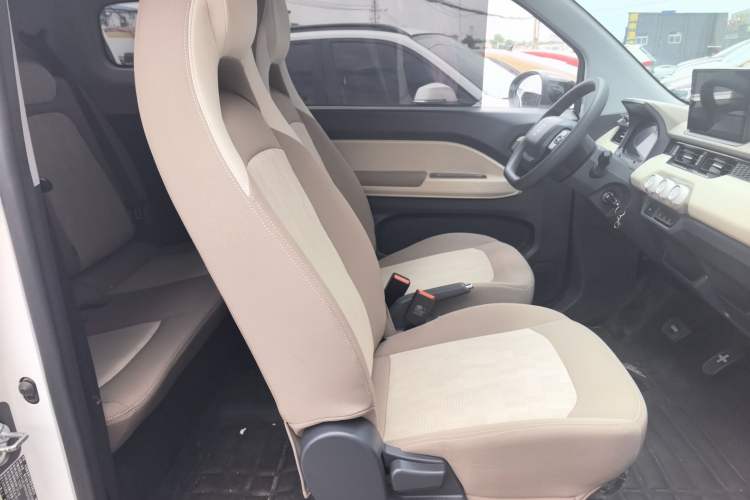Used Chery QQ Ice Cream 2025 155km Sundae Edition Interior 8