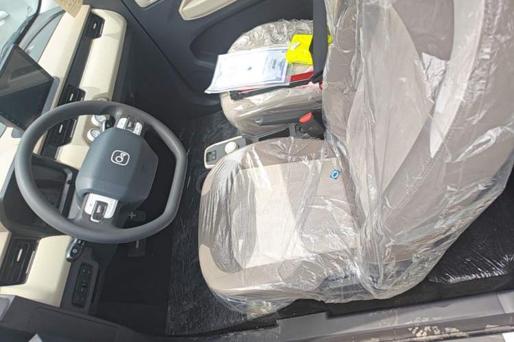 Used Chery QQ Ice Cream 2025 205km Qi Energy Version Left Front Seat
